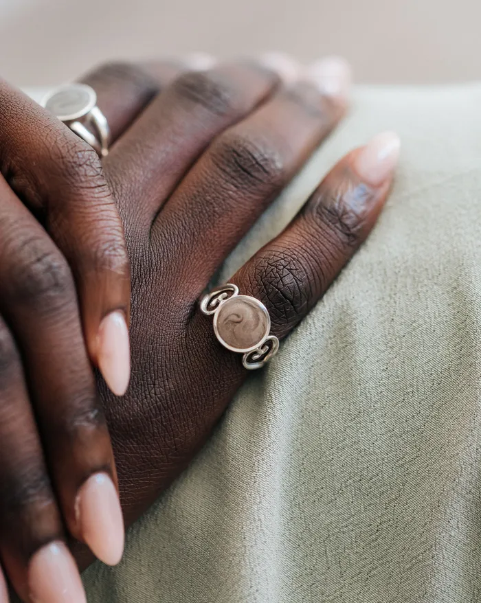 closebymejewelry Rings Heart Filigree Band Cremation Ring in 14K Yellow Gold