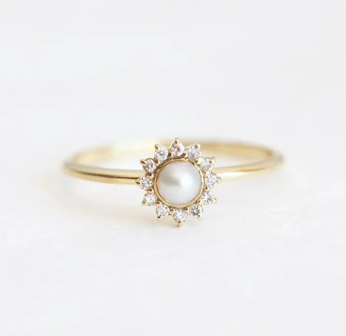 Capucinne Rings Jessie White Pearl Ring