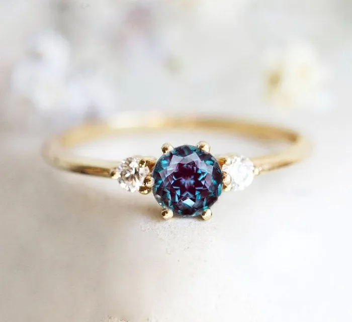 Capucinne Rings Kelly Alexandrite Ring